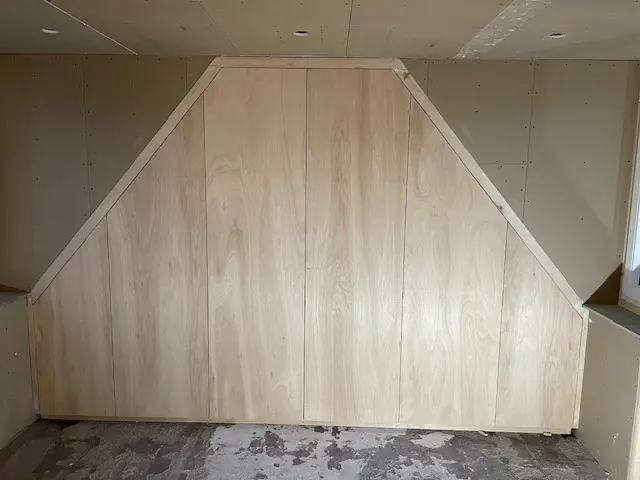 Maatwerk kast op maat gemaakt, uitgevoerd door Klusbedrijf Gierveld in Hoofddorp
